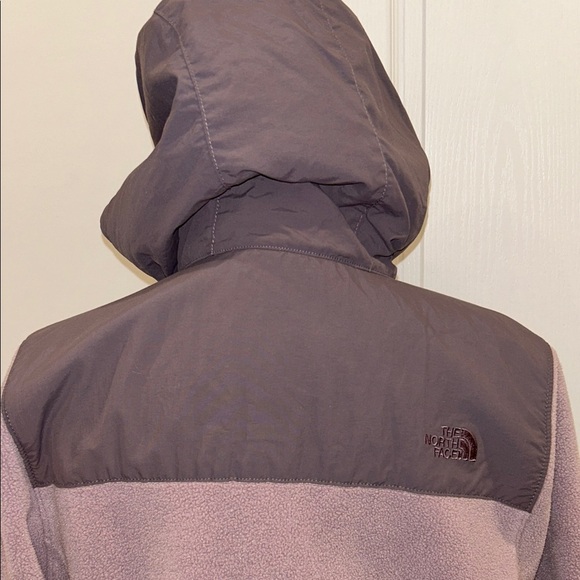 The North Face Women's Denali Hoodie, lilac color, Size Medium - Picture 6 of 12